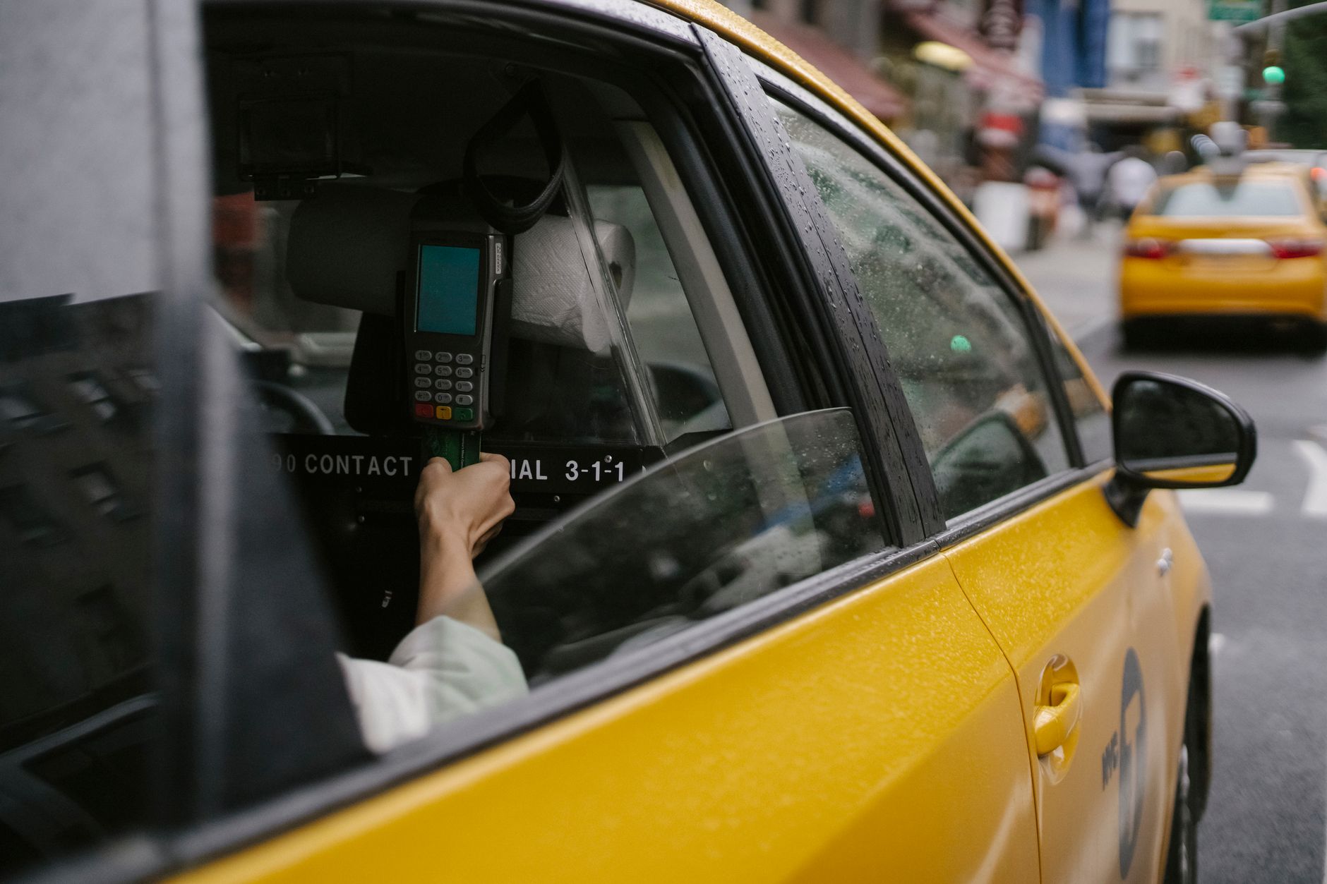 Taxi Lanzarote: Preise, Zuschläge und welcher Tarif am Flughafen gilt